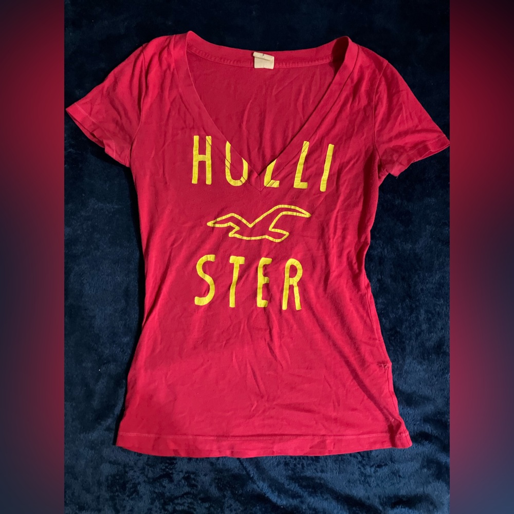 Hollister v neck t shirt